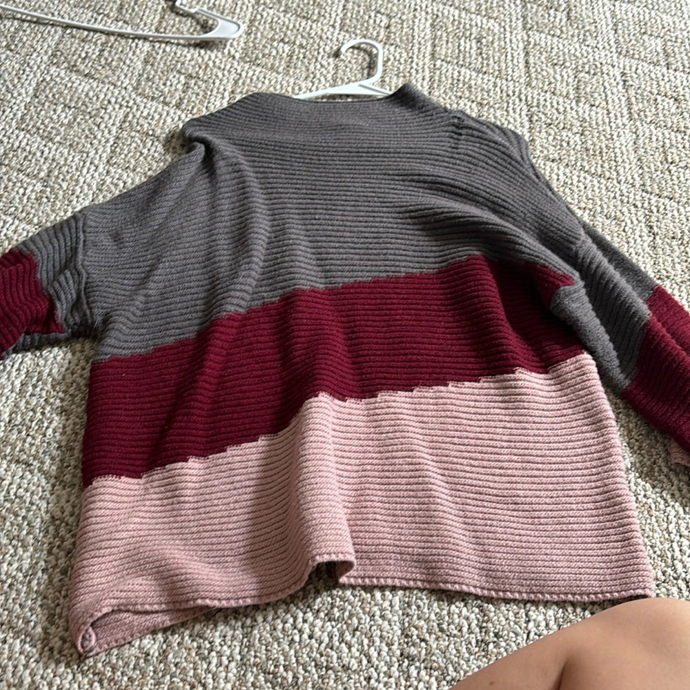 Pink maroon and grey sweater, 3/4 sleeves